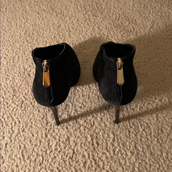 Guess high heel ankle booties - Picture 3 of 7